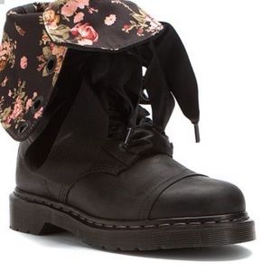 Dr. Martens Triumph 1914 12-eye boots size 7